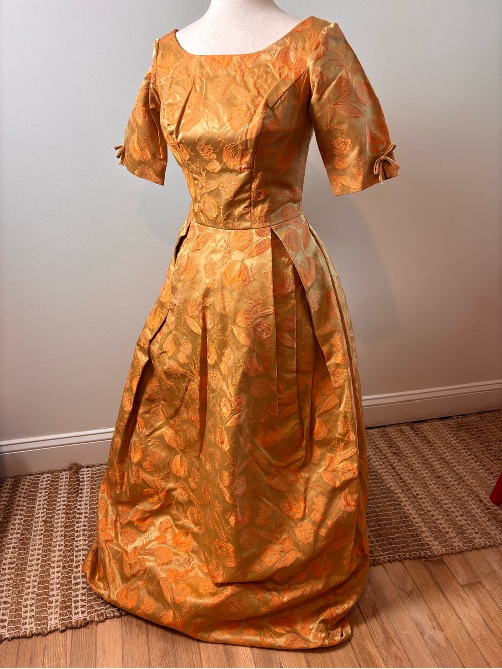 Vintage 1950s Gold Metallic Floral Brocade Ball Gown Full Skirt Formal Evening